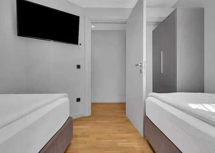 Jelena 1 - Exklusiv 3* 马卡尔斯卡