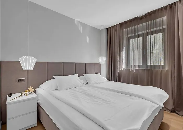 Jelena 1 - Exklusiv 马卡尔斯卡